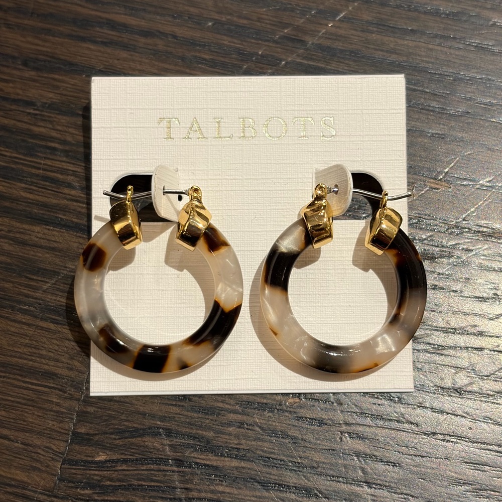 Talbots Brown, Pearl, and Gold Hoop Earrings